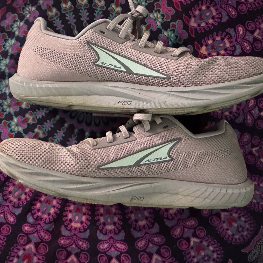 Altra Women's Light Pink Athletic Shoes